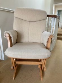 Gliding nursing chair