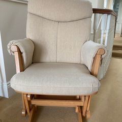 Gliding nursing chair