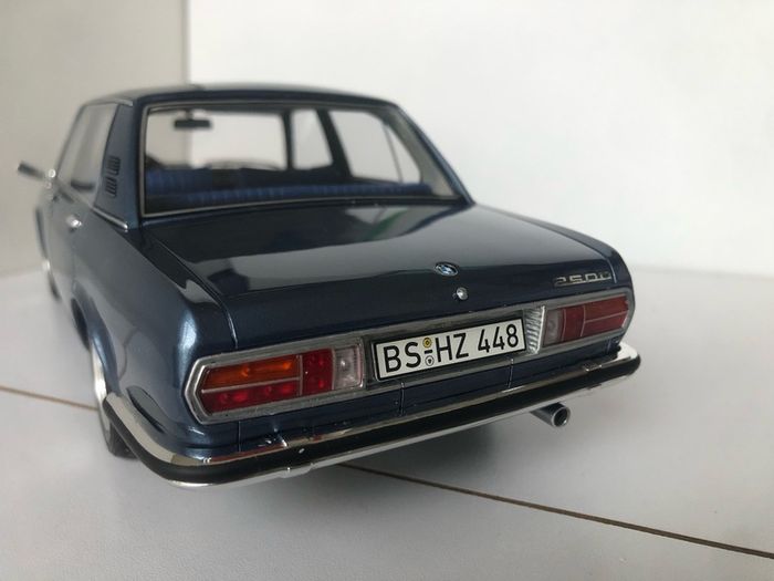 model cars Autoart, minichamps, Otto, Norev etc