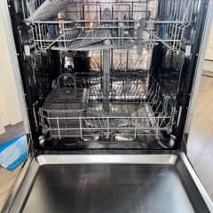Free - Integrated Indesit Dishwasher