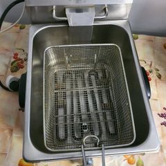 Deep Fryer 8Litres1 Basket with Drain Tap