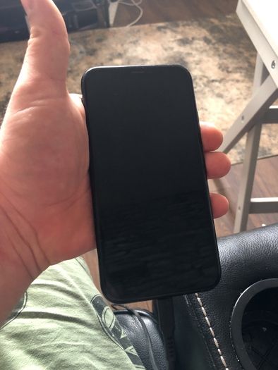 iPhone XR unlocked