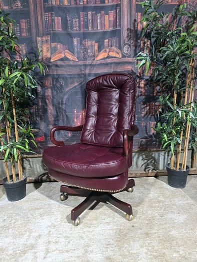 Thomas Chippendale Lions Head Carved Twin Pedestal Partner Desk+ chair+ table