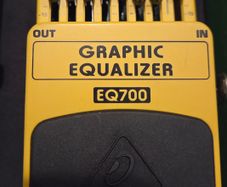 Behringer EQ700