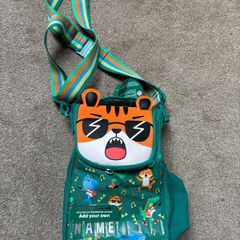 childs smiggle bag