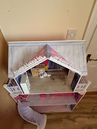 Doll house