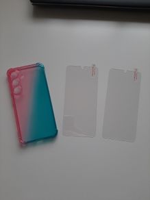 Samsung S25 Silicone Case and 3 Screen Protectors