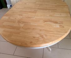 Oval Round extending dining table