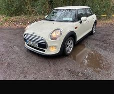 2015 Mini Cooper cream