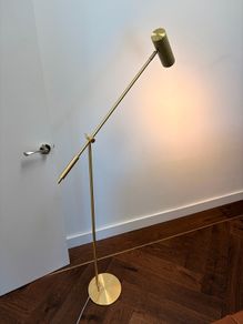 Hubble Read Floor Lamp - Brass