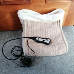 Electric foot warmer