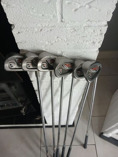 Lovely set ping golf i10 irons for sale 5 to pw very nice irons