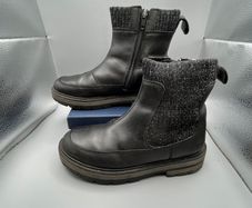 Clarks Girls PRAGUE TOP K Black Leather Ankle Boots - SZ 2