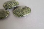 Jade palm stone 10e each