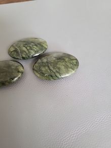Jade palm stone 10e each