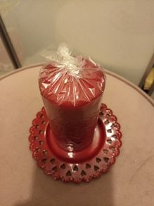 Red pillar candle & plate