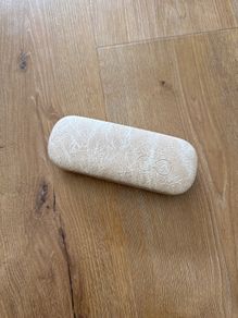 Eyeglasses case
