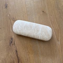 Eyeglasses case
