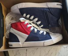 Tommy Hilfiger