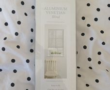 venetian blind
