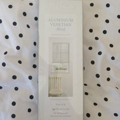 venetian blind