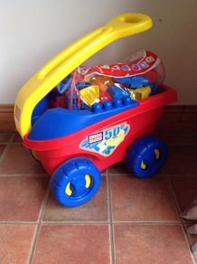 Mega Bloks Play n Go Wagon & 80 Piece Set Mega Bloks