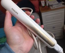 Carriage for leveling hair Philips