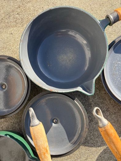 Vintage cast iron Le Creucet style saucepan set X4