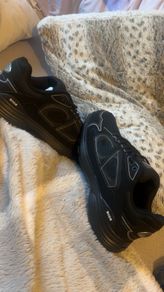 Brand new black Dior b30