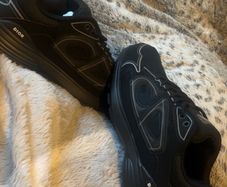 Brand new black Dior b30