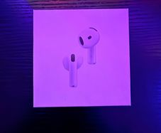 Airpods 4 with ANC ( Active Noise Cancelling )