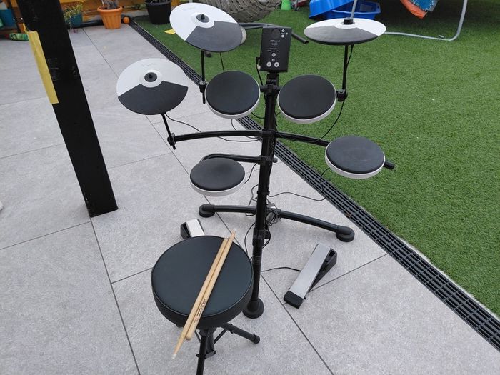 Drum kit