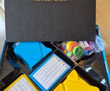 Trivial Pursuit Family Edition