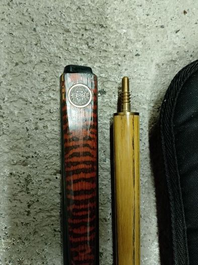 pool cue