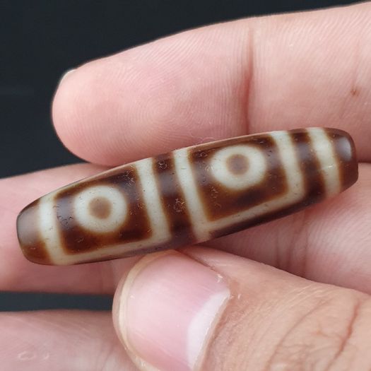 Anitque Himalayan 4 Eyes Tibetan Agate Bead Amulet