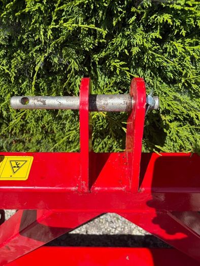 Euro bracket attachment for rear end of tractor