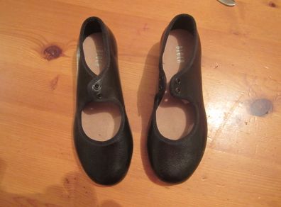 TAP dancing    size 11