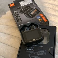 JBL Tour Pro 3