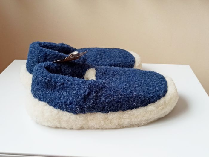 Man Irish wool slippers  by  "Sheep by the Sea"  size 10.5 - 11