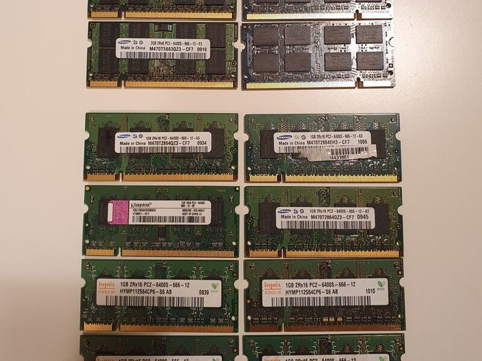 Ddr2 Ram for Laptops 4 x 2 GB + 8 x 1GB