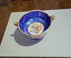 Maling sugar bowl