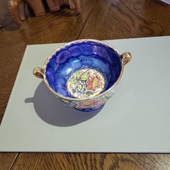 Maling sugar bowl