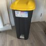 wheelie bin with pedal Image 2