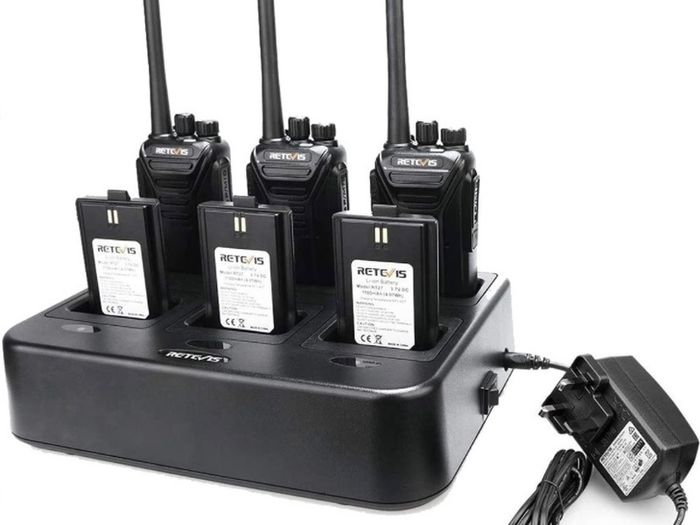 Walkie Talkie, Walkie Talkies with 6 Way Charger, PMR446 License-free, 16 Channels, VOX, Two Way Radio for School, Factory, Security (FREE POSTAGE)