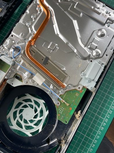 PlayStation 5 PS4 Cleaning - Liquid Metal & Thermal Paste