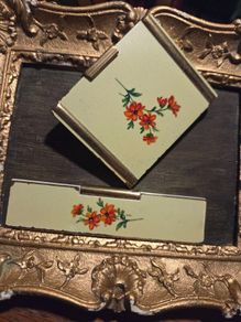 Vintage compact and comb