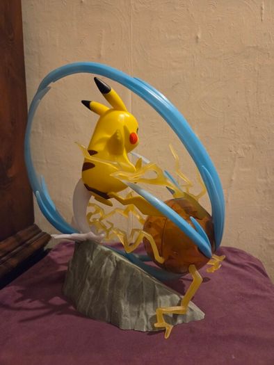 Pokemon Pikachu Light FX Collector Statue