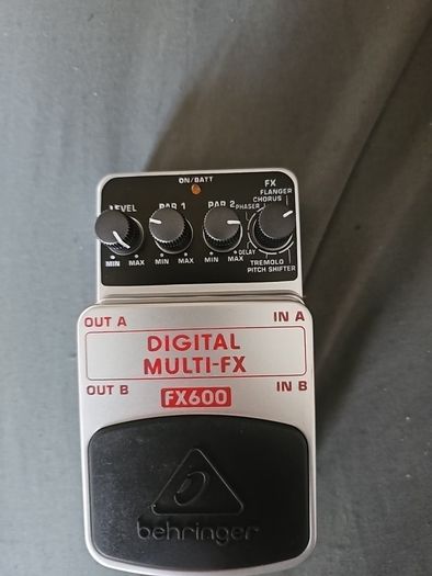 Behringer multi FX