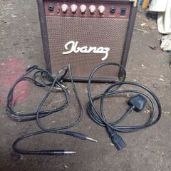 acoustic guitar amplifier