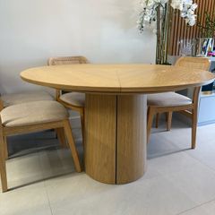 Round Dining Table with extension